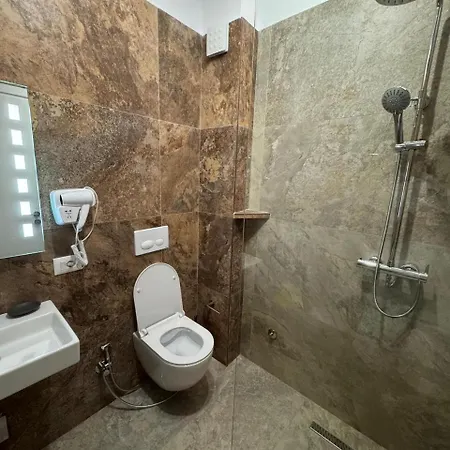 Nexttoseagolem * Golem (Tirana)